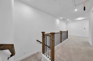 9916 Hennings St, Irving, TX 75063 - Photo 13