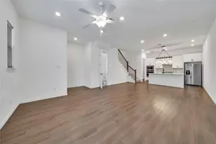 9916 Hennings St, Irving, TX 75063 - Photo 11