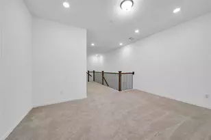 9916 Hennings St, Irving, TX 75063 - Photo 15