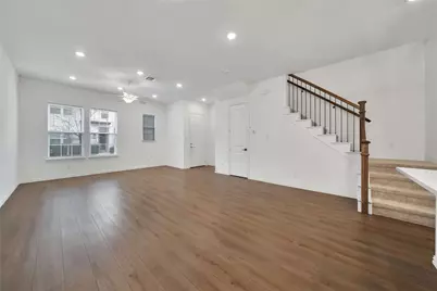 9916 Hennings Street, Irving, TX 75063 - Photo 9