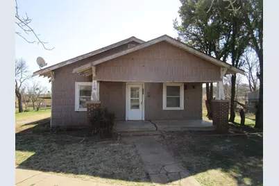 106 E Magnolia Avenue, Electra, TX 76360 - Photo 1