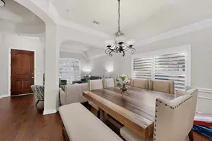 8715 Lindenwood Ln, Irving, TX 75063 - Photo 9