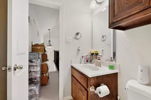 8715 Lindenwood Ln, Irving, TX 75063 - Photo 37