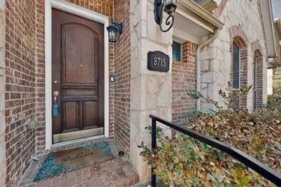 8715 Lindenwood Lane, Irving, TX 75063 - Photo 5