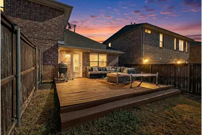 8715 Lindenwood Lane, Irving, TX 75063 - Photo 3