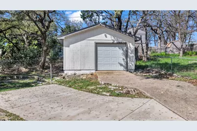 1830 Hitching Post Road, Granbury, TX 76049 - Photo 31