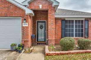 4737 Sea Ridge Dr, Fort Worth, TX 76133 - Photo 3