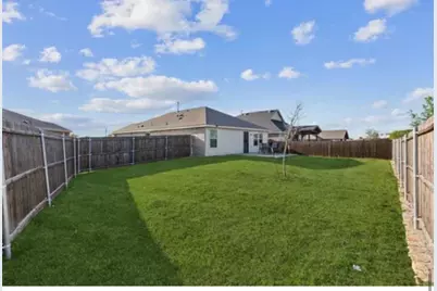 425 Sweet Shade Lane, Princeton, TX 75407 - Photo 9