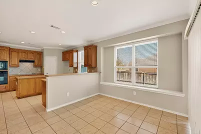 3155 Serpis, Grand Prairie, TX 75054 - Photo 9