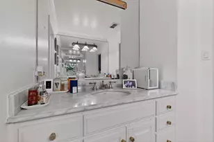 7639 Lovers Ln, Dallas, TX 75225 - Photo 23