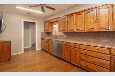 730 Indiana Street, Graham, TX 76450 - Photo 21