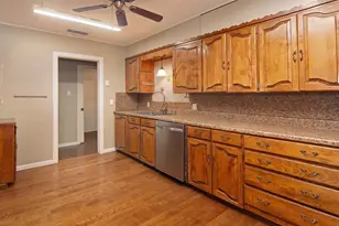 730 Indiana St, Graham, TX 76450 - Photo 21