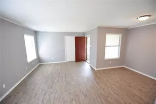 8910-8912 Greenmound Ave, Dallas, TX 75227 - Photo 3