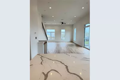 2203 Hondo Avenue #201, Dallas, TX 75219 - Photo 7