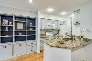 3626 Routh St, Dallas, TX 75219 - Photo 9