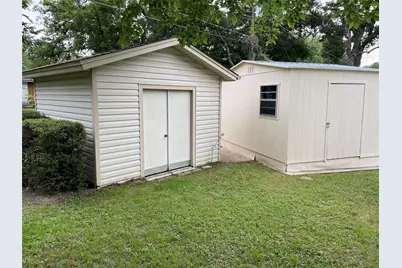 1004 Gladstone Avenue, Azle, TX 76020 - Photo 3