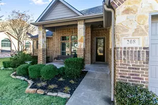 208 Atlantic Ave, Waxahachie, TX 75165 - Photo 5