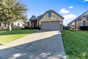 208 Atlantic Ave, Waxahachie, TX 75165 - Photo 3