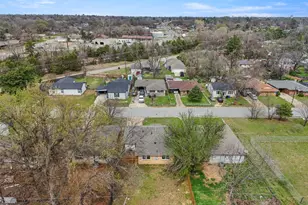 732 W Bullock St, Denison, TX 75020 - Photo 29