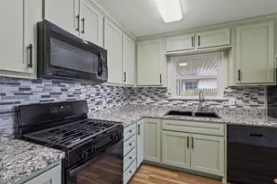 732 W Bullock St, Denison, TX 75020 - Photo 9