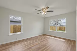 732 W Bullock St, Denison, TX 75020 - Photo 13