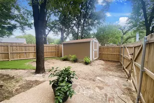 2205 Prestonwood Dr, Arlington, TX 76012 - Photo 39