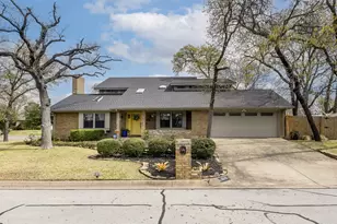 2205 Prestonwood Dr, Arlington, TX 76012 - Photo 1