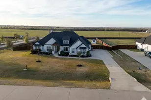 820 Dove Meadow Trl, Waxahachie, TX 75167 - Photo 3