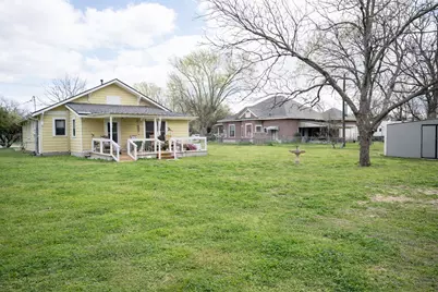 801 S Hall Street, Ennis, TX 75119 - Photo 21
