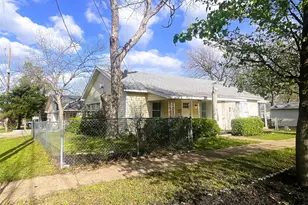 308 N Shawnee St, Ennis, TX 75119 - Photo 3