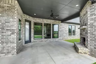 305 Wrangler Ct, Weatherford, TX 76088 - Photo 7