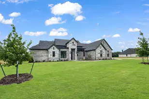 305 Wrangler Ct, Weatherford, TX 76088 - Photo 3