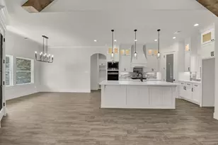 305 Wrangler Ct, Weatherford, TX 76088 - Photo 17