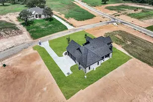 305 Wrangler Ct, Weatherford, TX 76088 - Photo 9