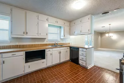 5613 Westcreek Drive, Fort Worth, TX 76133 - Photo 7