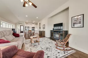 548 Hay Meadow Dr, Waxahachie, TX 75165 - Photo 9