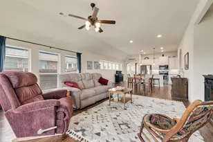 548 Hay Meadow Dr, Waxahachie, TX 75165 - Photo 5