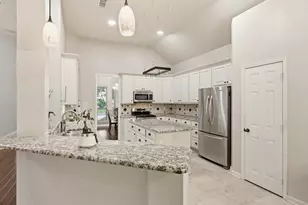 2421 London Dr, Plano, TX 75025 - Photo 3