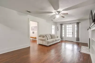 502 NE 6th Avenue, Mineral Wells, TX 76067 - Photo 9