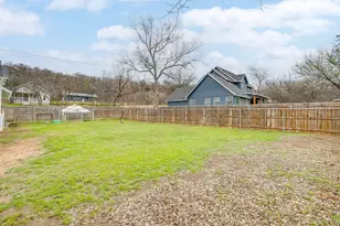 502 NE 6th Ave, Mineral Wells, TX 76067 - Photo 35