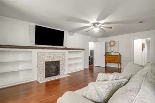 502 NE 6th Ave, Mineral Wells, TX 76067 - Photo 11