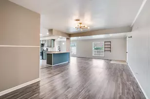 2418 Patricia Ln, Garland, TX 75041 - Photo 9