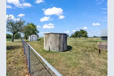 5108 Woodard Avenue, Cleburne, TX 76033 - Photo 23