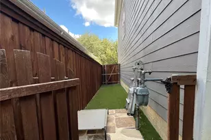 8513 Hudson St, North Richland Hills, TX 76180 - Photo 33