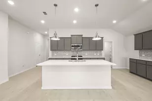 724 Scarlet Sage Dr, Waxahachie, TX 75165 - Photo 5