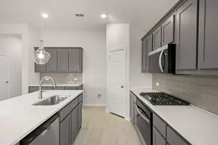 728 Scarlet Sage Dr, Waxahachie, TX 75165 - Photo 7