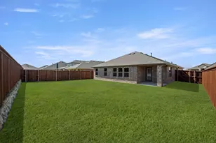 728 Scarlet Sage Dr, Waxahachie, TX 75165 - Photo 25