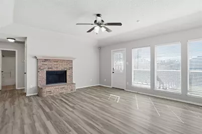 5713 Sea Breeze Lane, Fort Worth, TX 76135 - Photo 7
