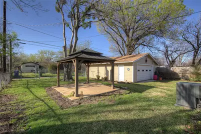 210 E Daugherty Drive, Garland, TX 75041 - Photo 29