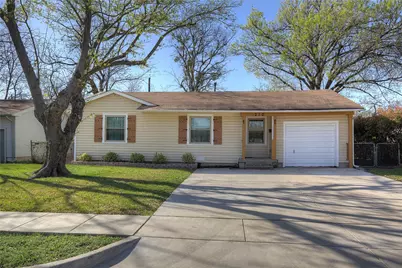 210 E Daugherty Drive, Garland, TX 75041 - Photo 3